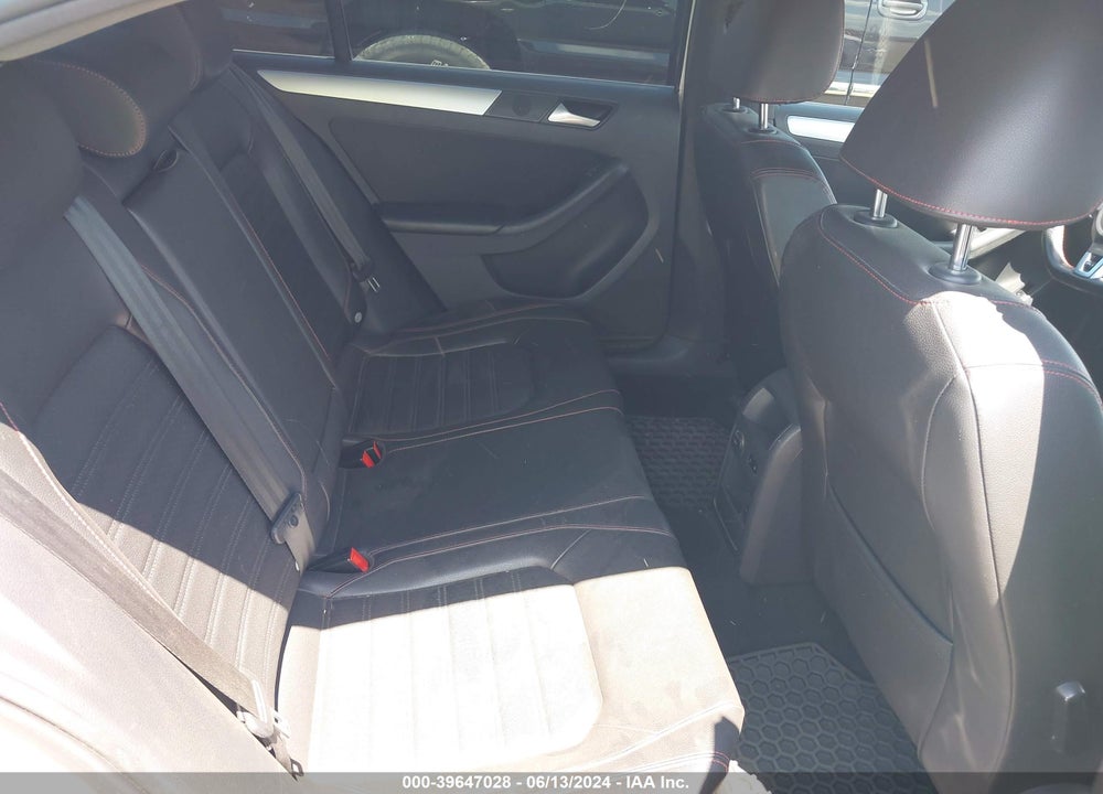2014 VOLKSWAGEN JETTA GLI AUTOBAHN W/NAV VIN: 3VW4T7AJ2EM389735
