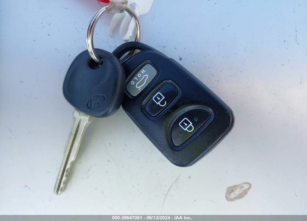 2013 HYUNDAI ELANTRA GS VIN: KMHDH6AEXDU019057