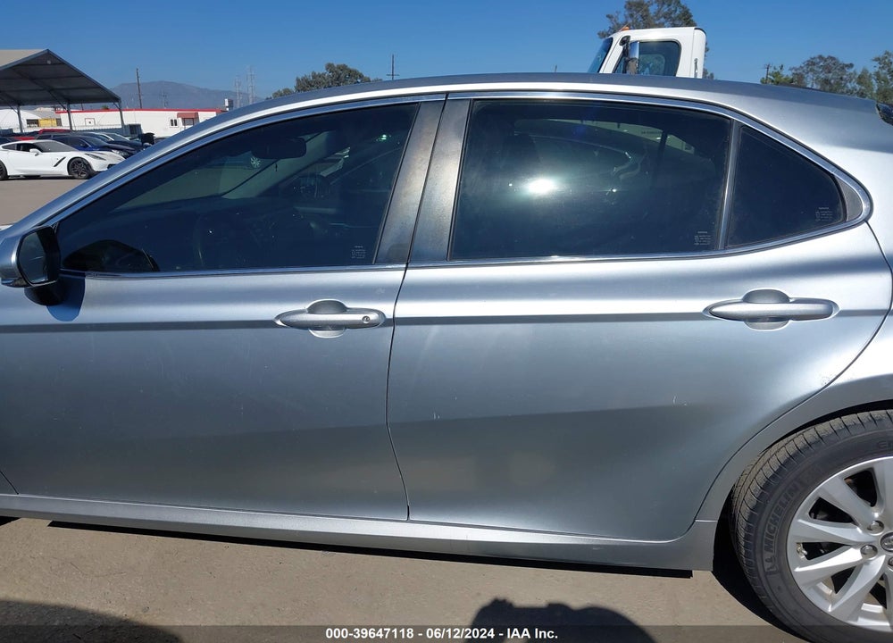 2018 TOYOTA CAMRY LE VIN: JTNB11HK3J3046452