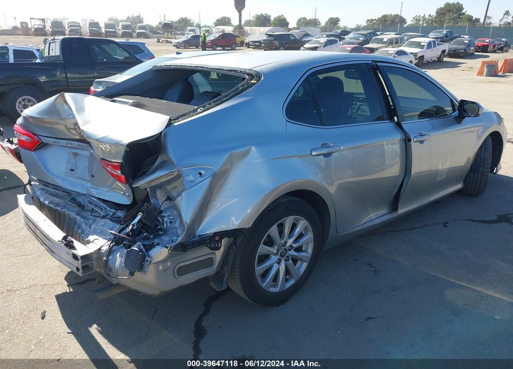 2018 TOYOTA CAMRY LE VIN: JTNB11HK3J3046452