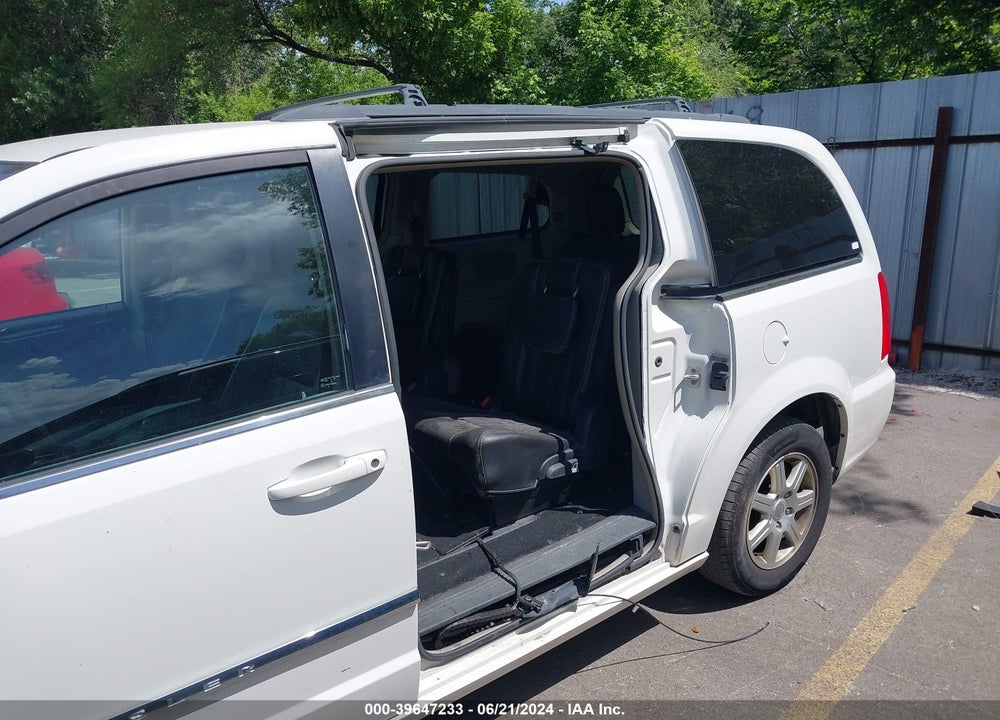 2012 CHRYSLER TOWN & COUNTRY TOURING VIN: 2C4RC1BG2CR288919