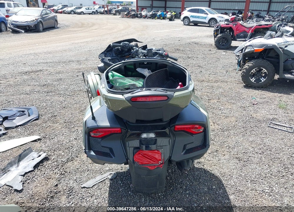 2021 CAN-AM SPYDER ROADSTER VIN: 2BXNBDD26MV000168