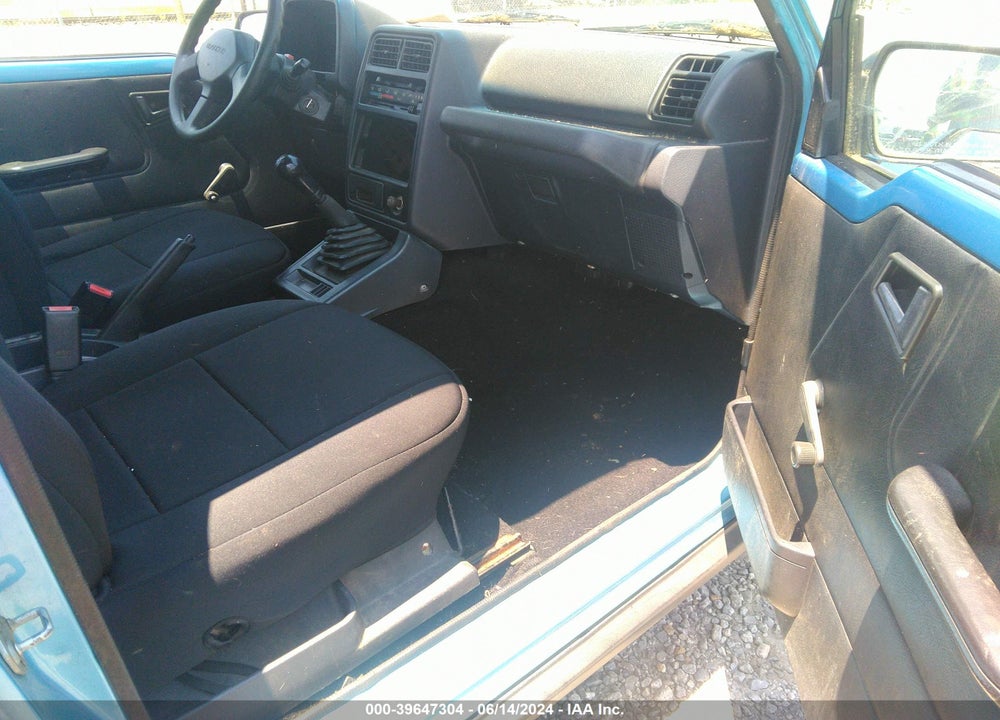 1995 GEO TRACKER VIN: 2CNBE18U5S6932756