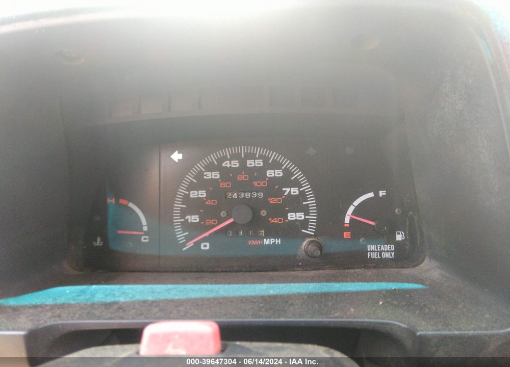 1995 GEO TRACKER VIN: 2CNBE18U5S6932756
