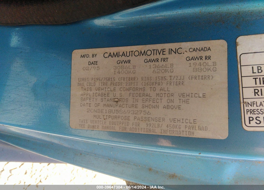 1995 GEO TRACKER VIN: 2CNBE18U5S6932756