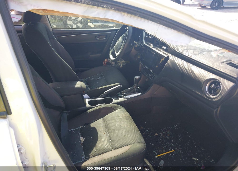 2019 TOYOTA COROLLA LE VIN: 2T1BURHE7KC197548