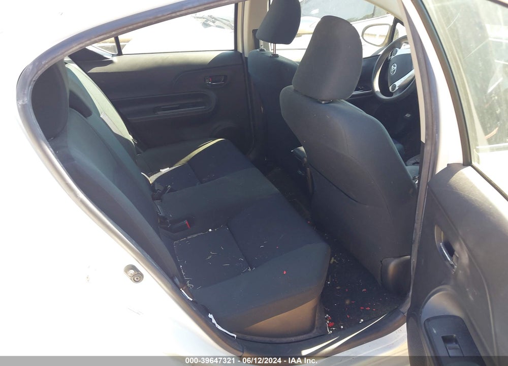 2015 TOYOTA PRIUS C TWO VIN: JTDKDTB35F1100510