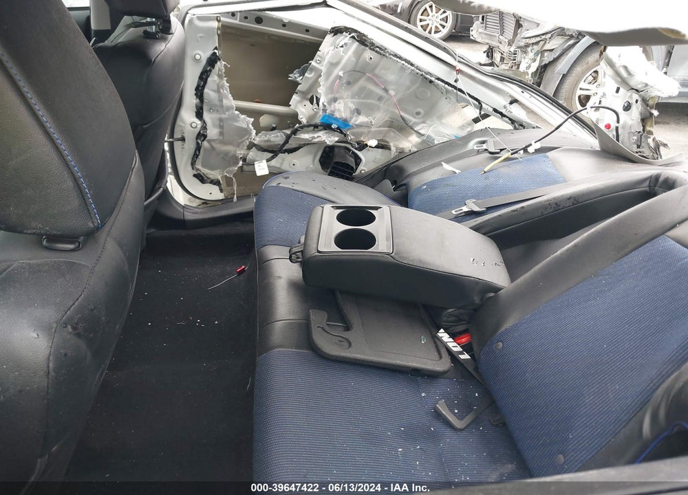 2017 TOYOTA COROLLA SE VIN: 5YFBURHE3HP710870