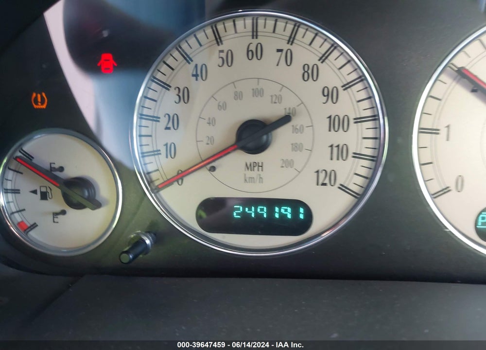 2004 CHRYSLER TOWN & COUNTRY LIMITED VIN: 2C8GP64L54R566036