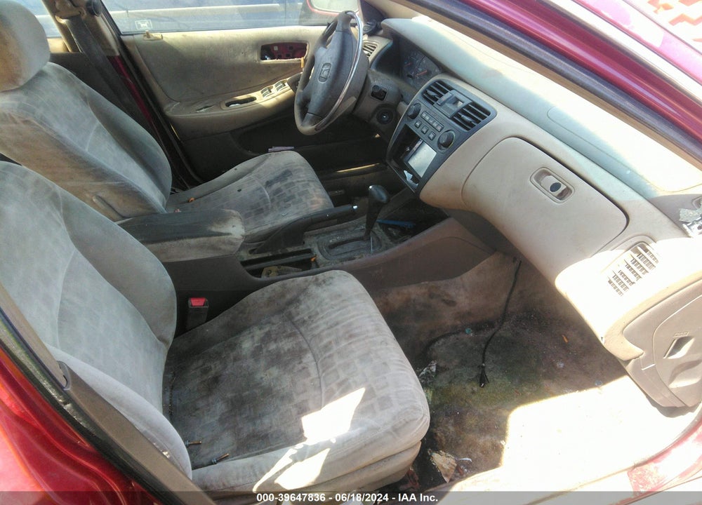 2001 HONDA ACCORD 2.3 EX VIN: 1HGCG56611A083484