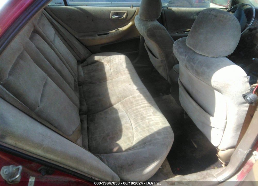 2001 HONDA ACCORD 2.3 EX VIN: 1HGCG56611A083484