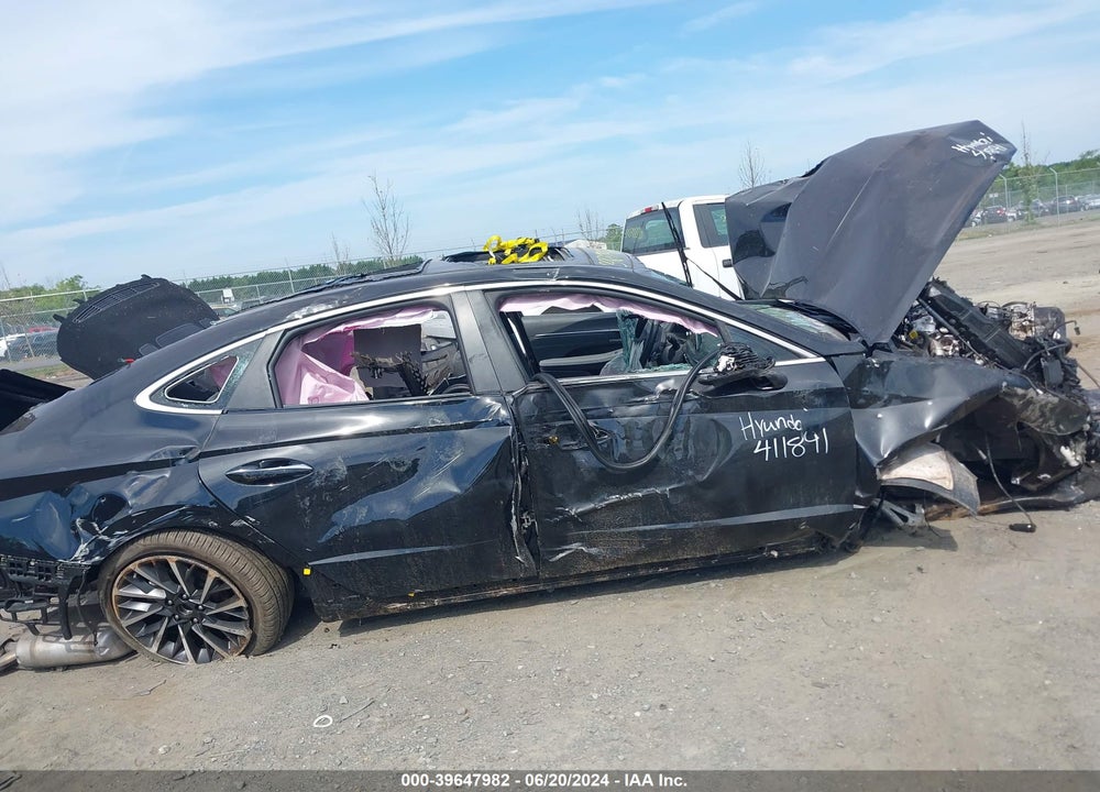 2022 HYUNDAI SONATA LIMITED VIN: KMHL34J29NA230306
