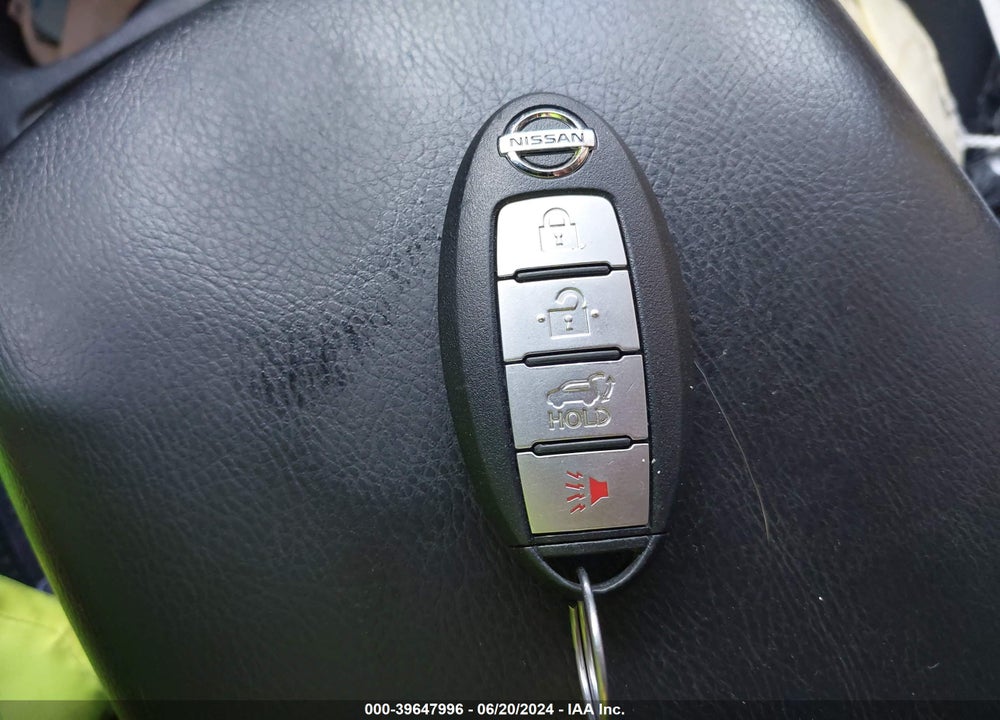2015 NISSAN ROGUE SL VIN: 5N1AT2MV7FC870084
