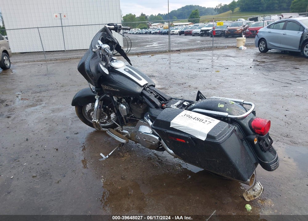 2006 HARLEY-DAVIDSON FLHXI VIN: 1HD1KBW1X6Y657164