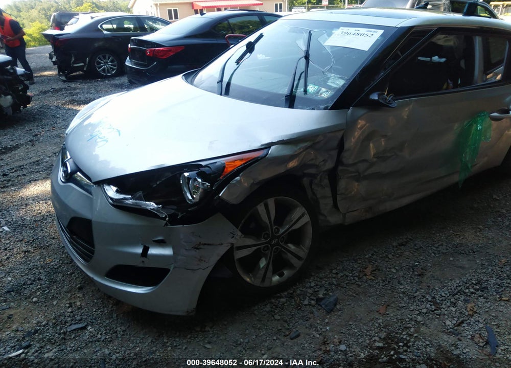 2017 HYUNDAI VELOSTER VALUE EDITION VIN: KMHTC6AD5HU324263