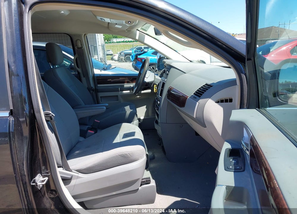 2010 CHRYSLER TOWN & COUNTRY TOURING VIN: 2A4RR5D14AR451351