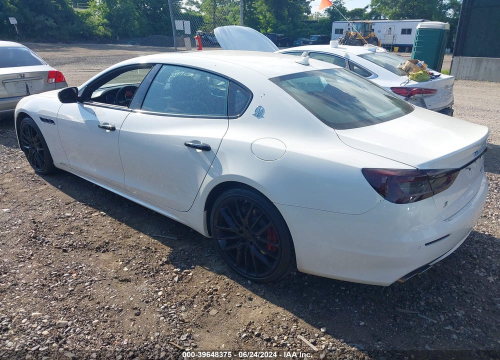 2017 MASERATI QUATTROPORTE S GRANLUSSO VIN: ZAM56RPL6H1226635