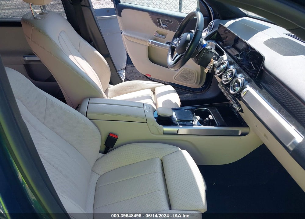 2021 MERCEDES-BENZ GLB 250 VIN: W1N4M4GB1MW111138