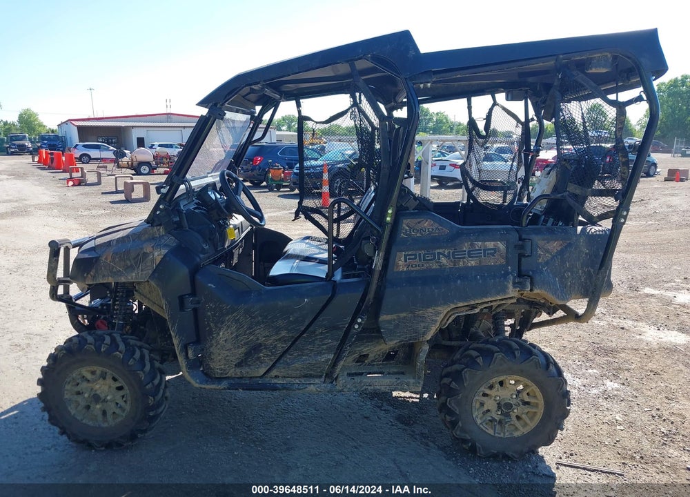 2024 HONDA SXS700 M4 VIN: 1HFVE0251R4900160