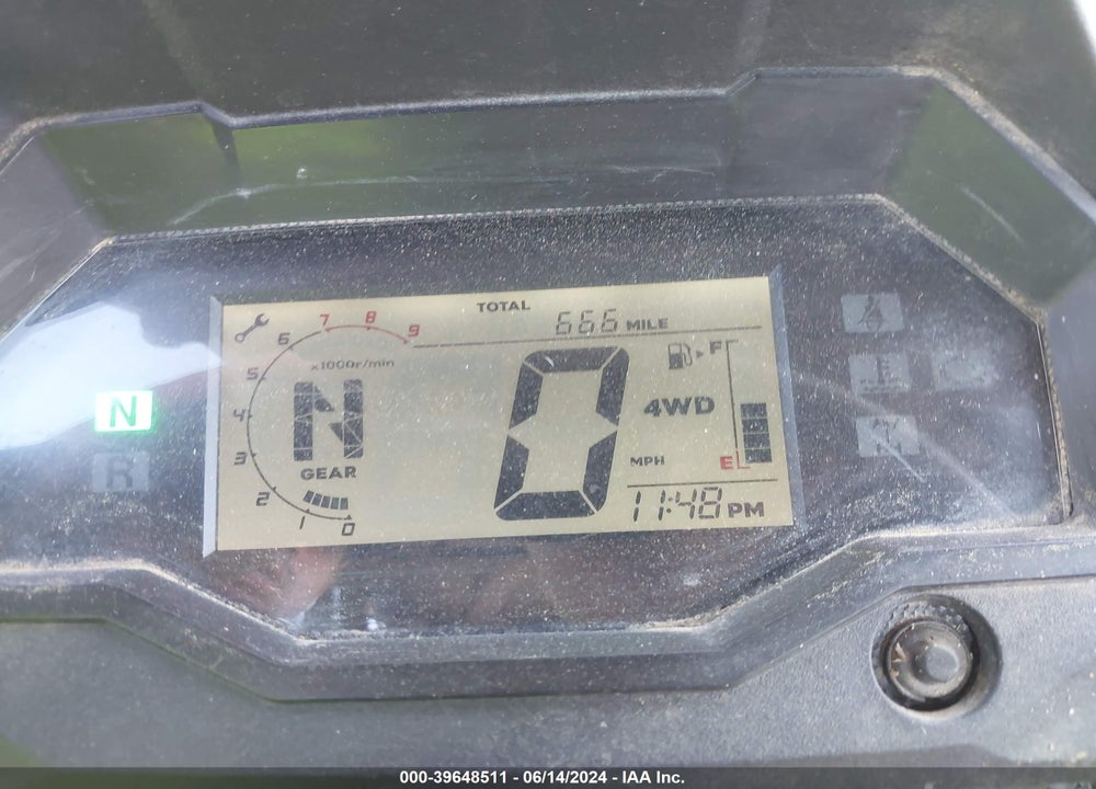 2024 HONDA SXS700 M4 VIN: 1HFVE0251R4900160