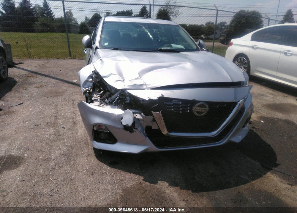 2020 NISSAN ALTIMA SV FWD VIN: 1N4BL4DV8LC147706