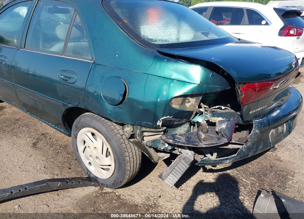 1999 FORD ESCORT LX VIN: 1FAFP10P7XW198730