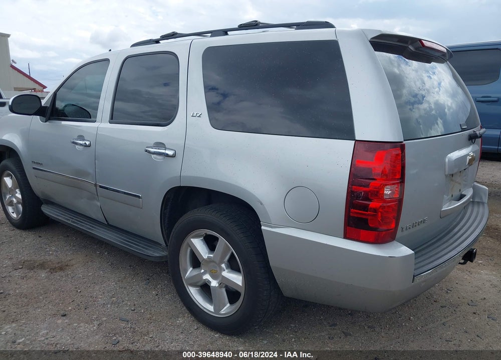 2010 CHEVROLET TAHOE VIN: 1GNUCCE09AR173877