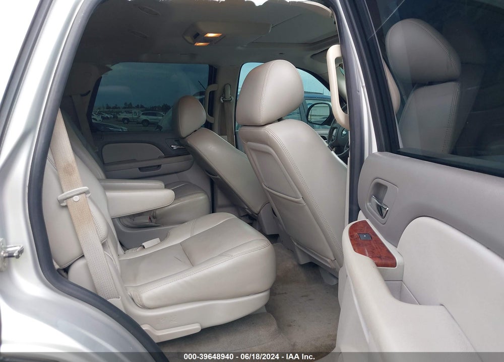 2010 CHEVROLET TAHOE VIN: 1GNUCCE09AR173877