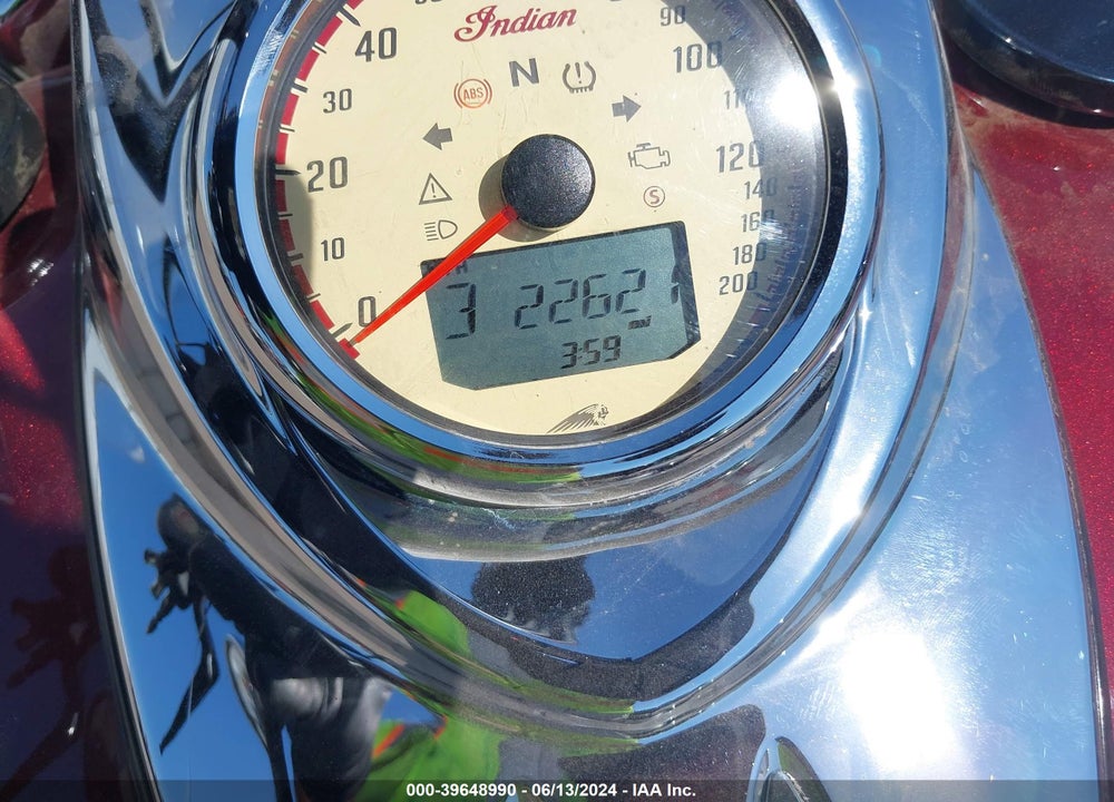 2017 INDIAN MOTORCYCLE CO. CHIEF CLASSIC VIN: 56KCCCAAXH3356361