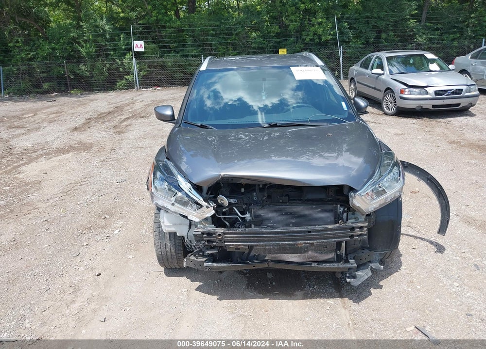 2018 NISSAN KICKS SV VIN: 3N1CP5CU6JL535510