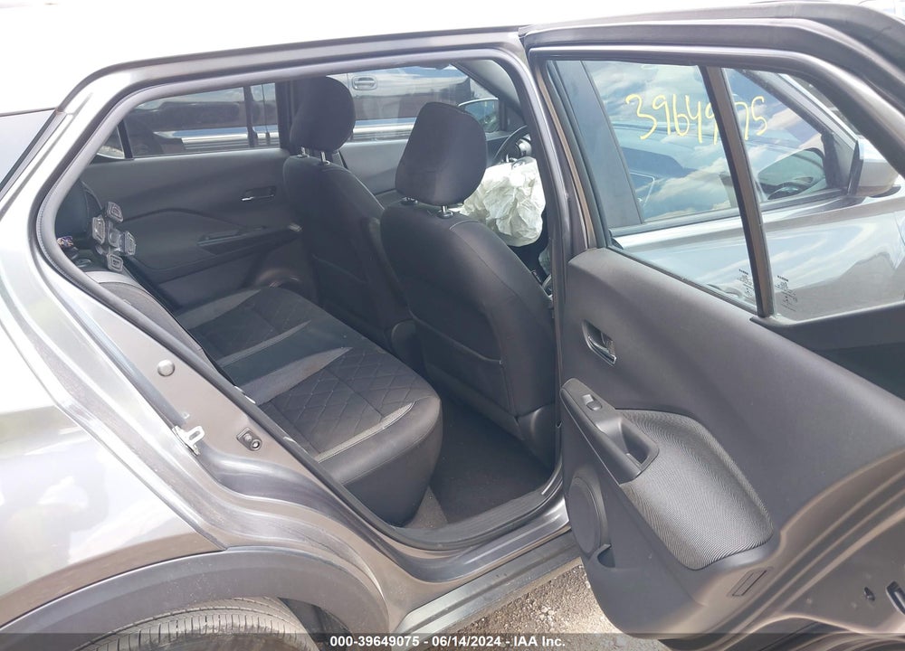 2018 NISSAN KICKS SV VIN: 3N1CP5CU6JL535510