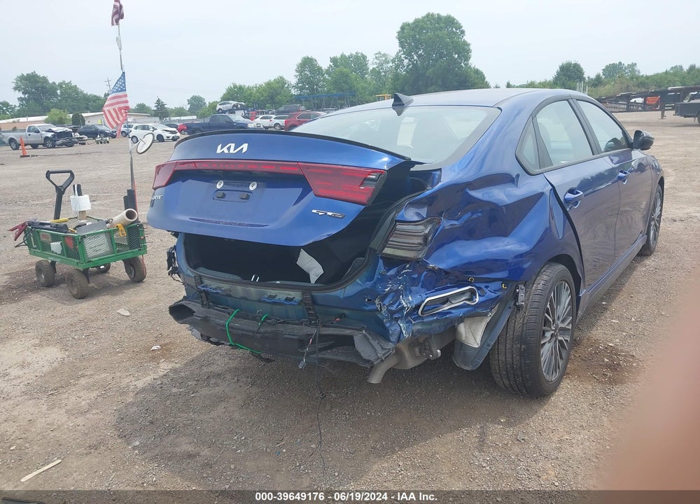 2024 KIA FORTE GT LINE VIN: 3KPF54AD3RE757581