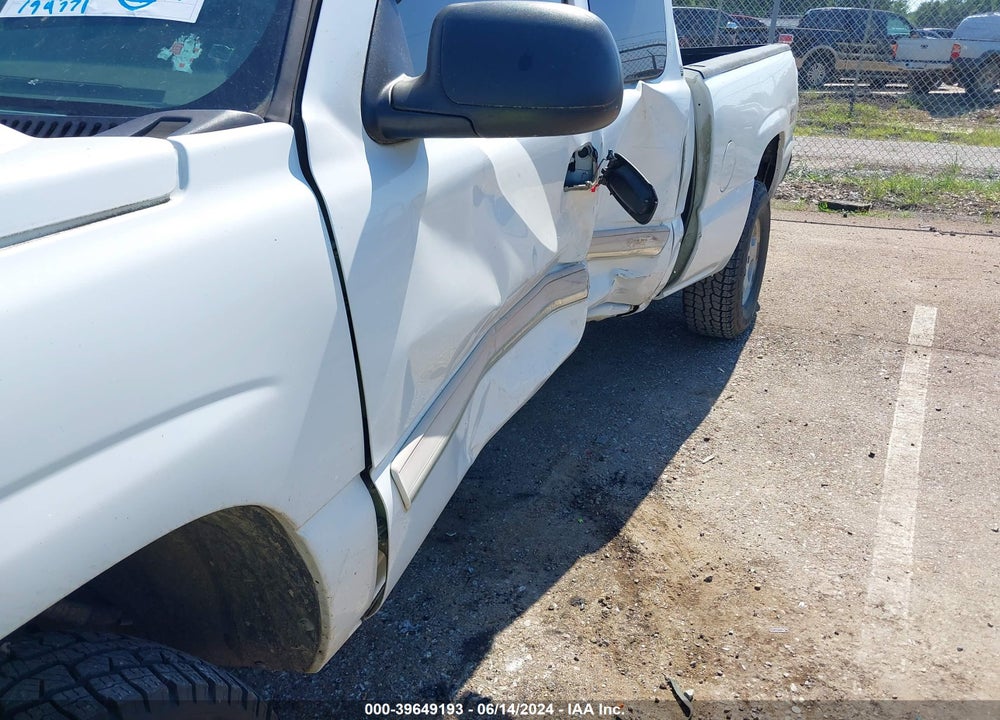 2003 CHEVROLET SILVERADO 1500 LS VIN: 1GCEK19V03E345203
