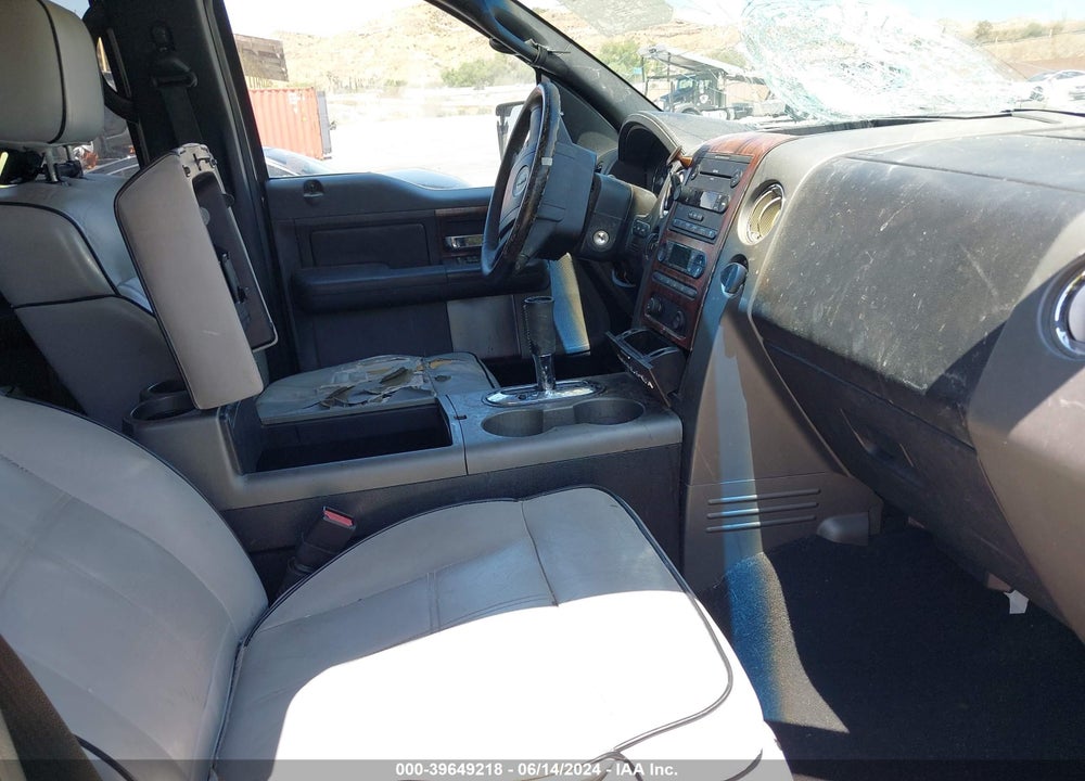 2006 LINCOLN MARK LT VIN: 5LTPW18566FJ02358