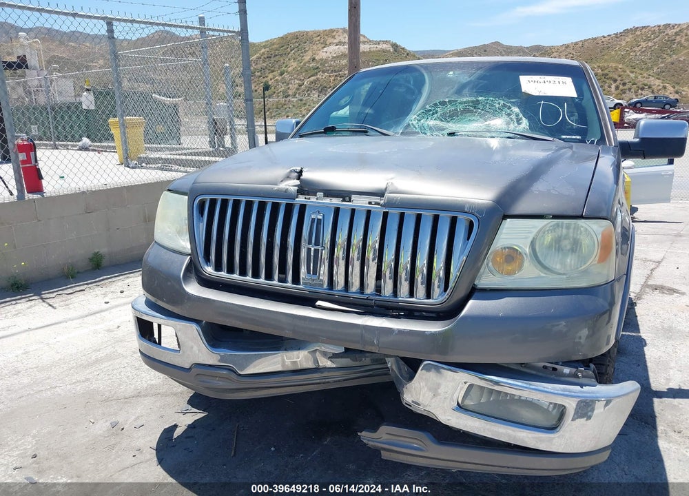 2006 LINCOLN MARK LT VIN: 5LTPW18566FJ02358