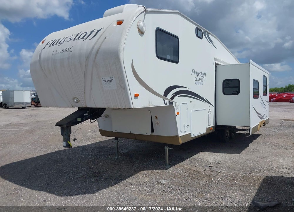 2011 FOREST RIVER FLAGSTAFF M-8528CKWS VIN: 4X4FFLD26B1838918