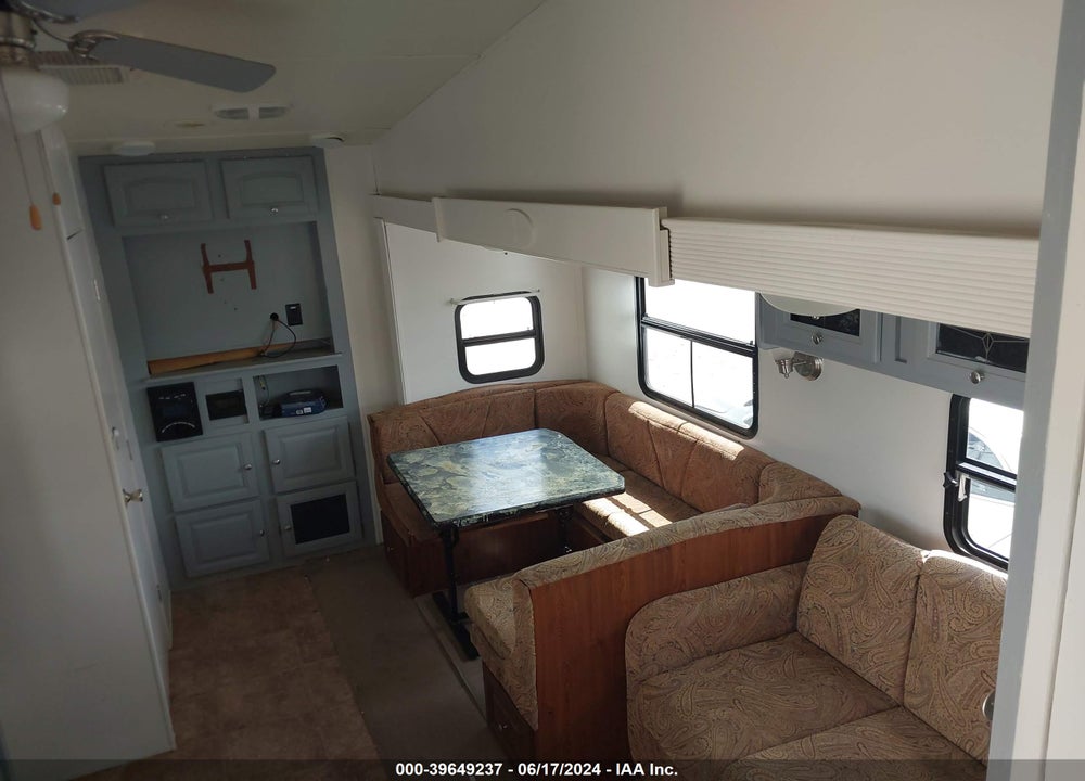 2011 FOREST RIVER FLAGSTAFF M-8528CKWS VIN: 4X4FFLD26B1838918