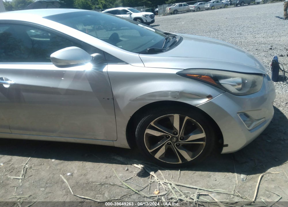 2016 HYUNDAI ELANTRA LIMITED VIN: 5NPDH4AE5GH676940