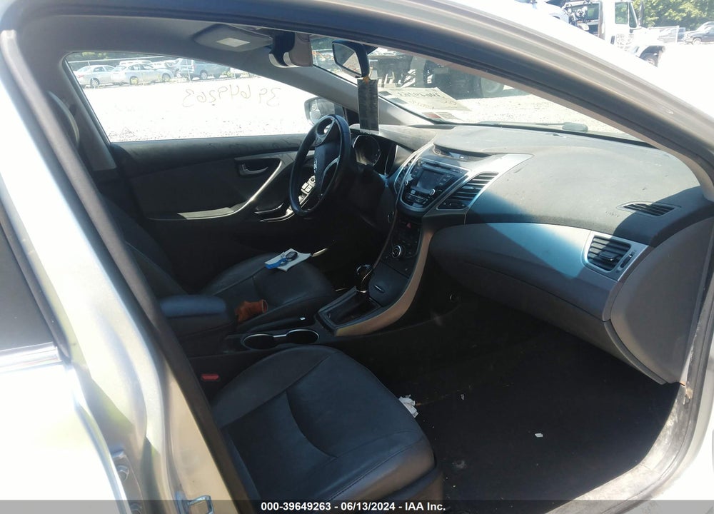 2016 HYUNDAI ELANTRA LIMITED VIN: 5NPDH4AE5GH676940