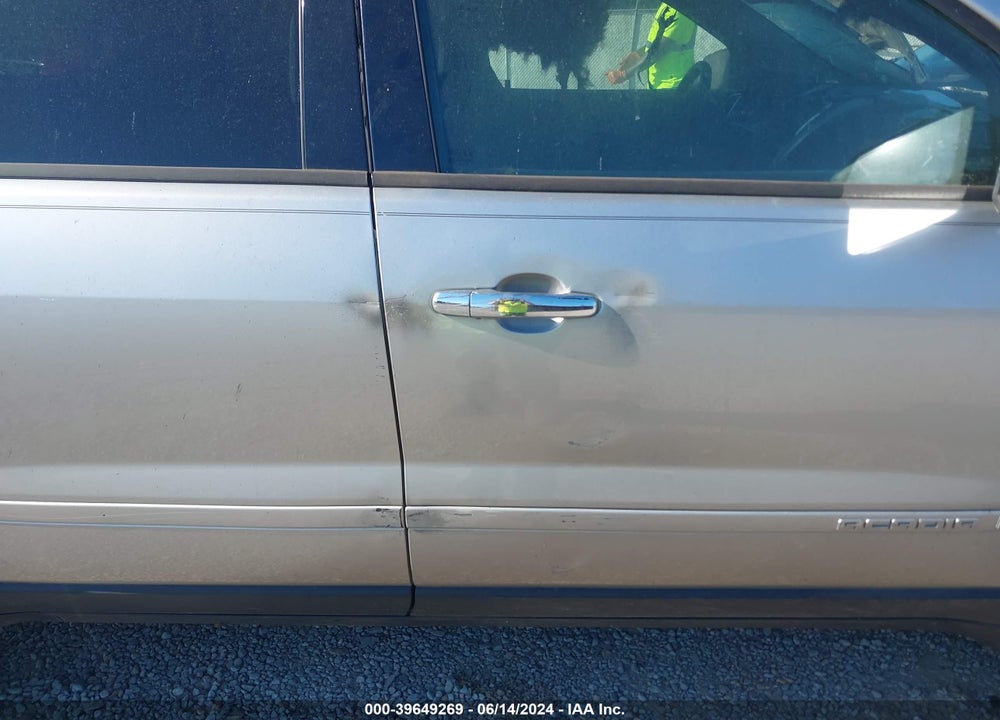 2008 GMC ACADIA SLE-1 VIN: 1GKER13748J243105