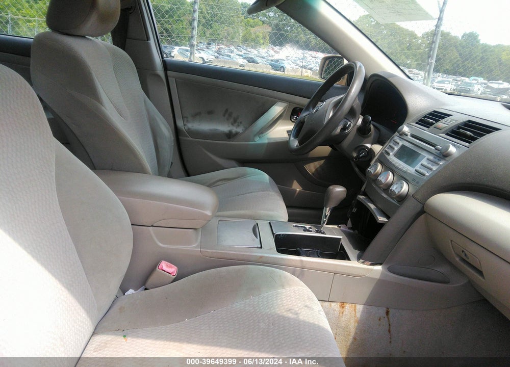 2011 TOYOTA CAMRY LE VIN: 4T1BF3EKXBU228503