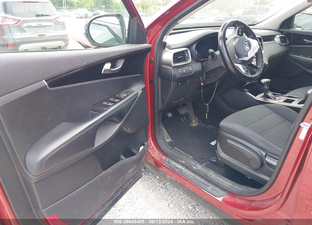 2019 KIA SORENTO 2.4L LX VIN: 5XYPG4A30KG535174