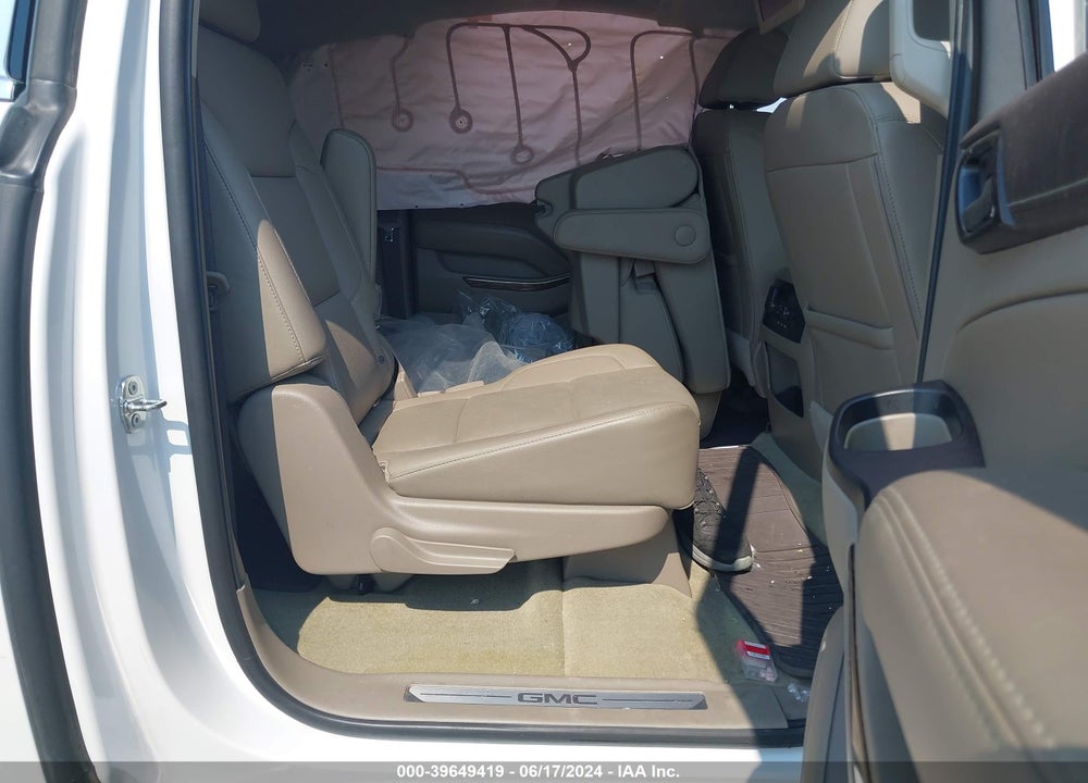 2017 GMC YUKON XL SLT VIN: 1GKS2GKC8HR384902