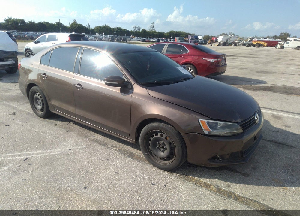 2014 VOLKSWAGEN JETTA 1.8T SE VIN: 3VWD07AJXEM213444