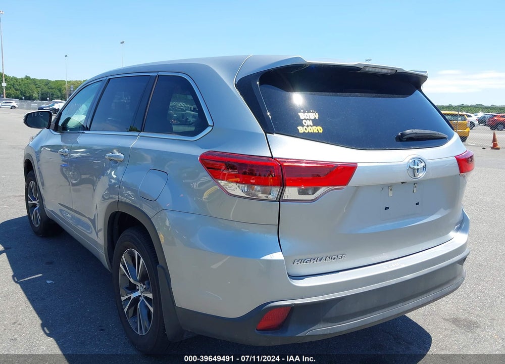 2018 TOYOTA HIGHLANDER LE VIN: 5TDBZRFH5JS915294