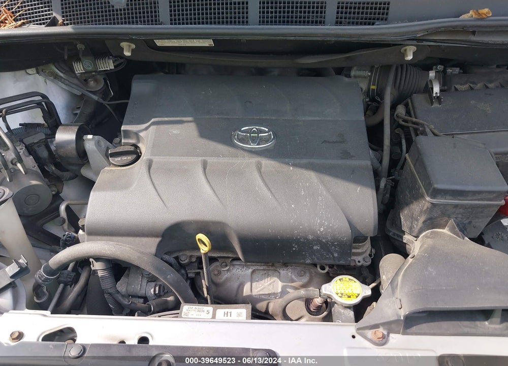 2014 TOYOTA SIENNA LE V6 8 PASSENGER VIN: 5TDKK3DC0ES485639