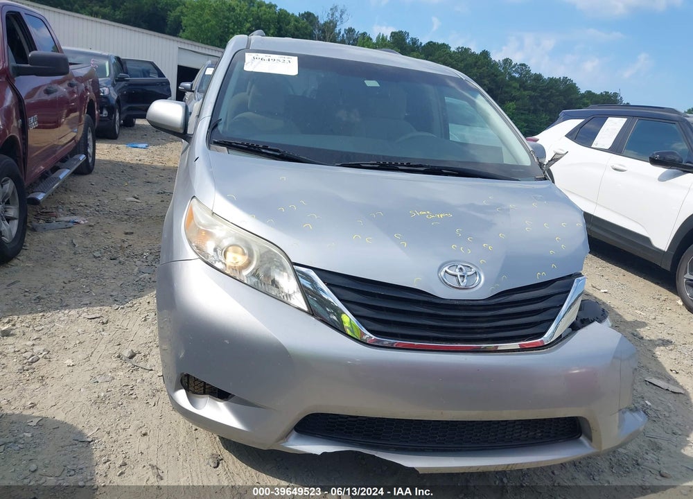 2014 TOYOTA SIENNA LE V6 8 PASSENGER VIN: 5TDKK3DC0ES485639