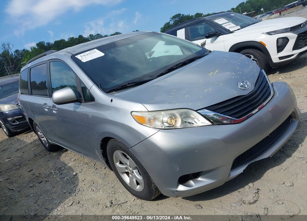2014 TOYOTA SIENNA LE V6 8 PASSENGER VIN: 5TDKK3DC0ES485639