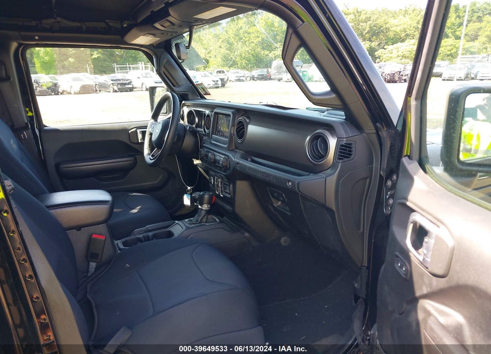 2018 JEEP WRANGLER UNLIMITED SPORT S 4X4 VIN: 1C4HJXDG6JW273233