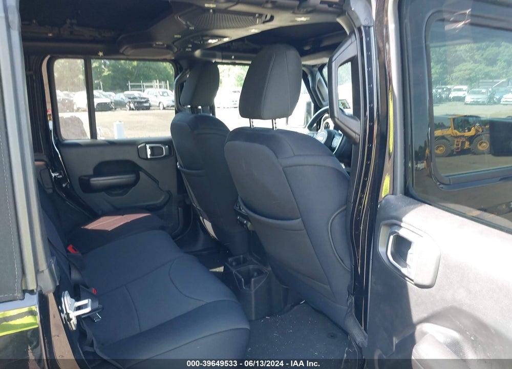 2018 JEEP WRANGLER UNLIMITED SPORT S 4X4 VIN: 1C4HJXDG6JW273233